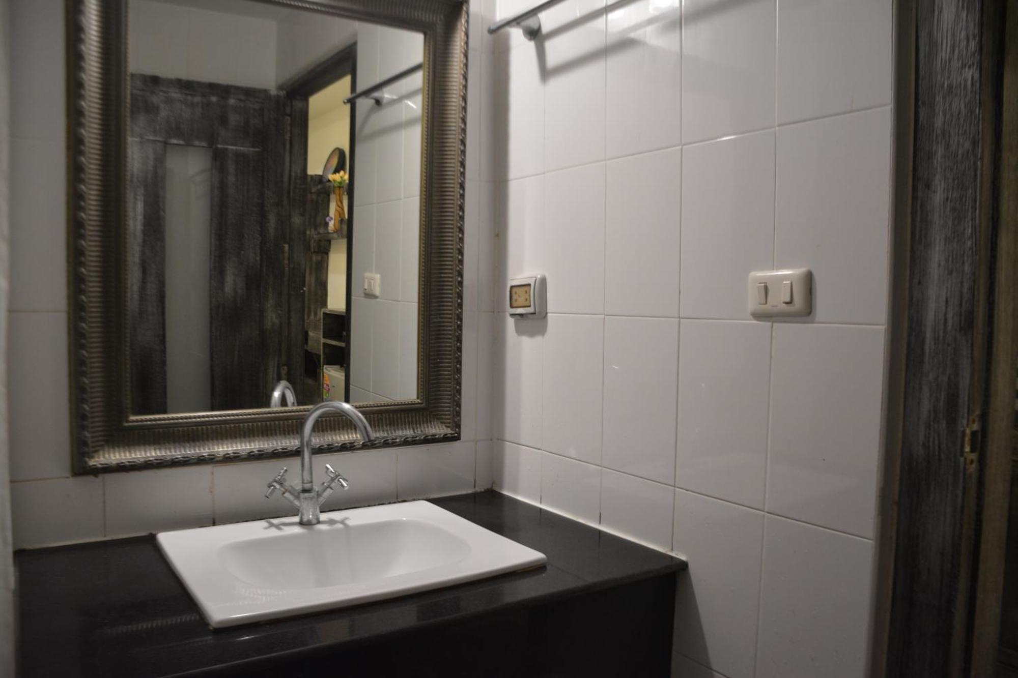 Hotel Beachwalk Patong Esterno foto